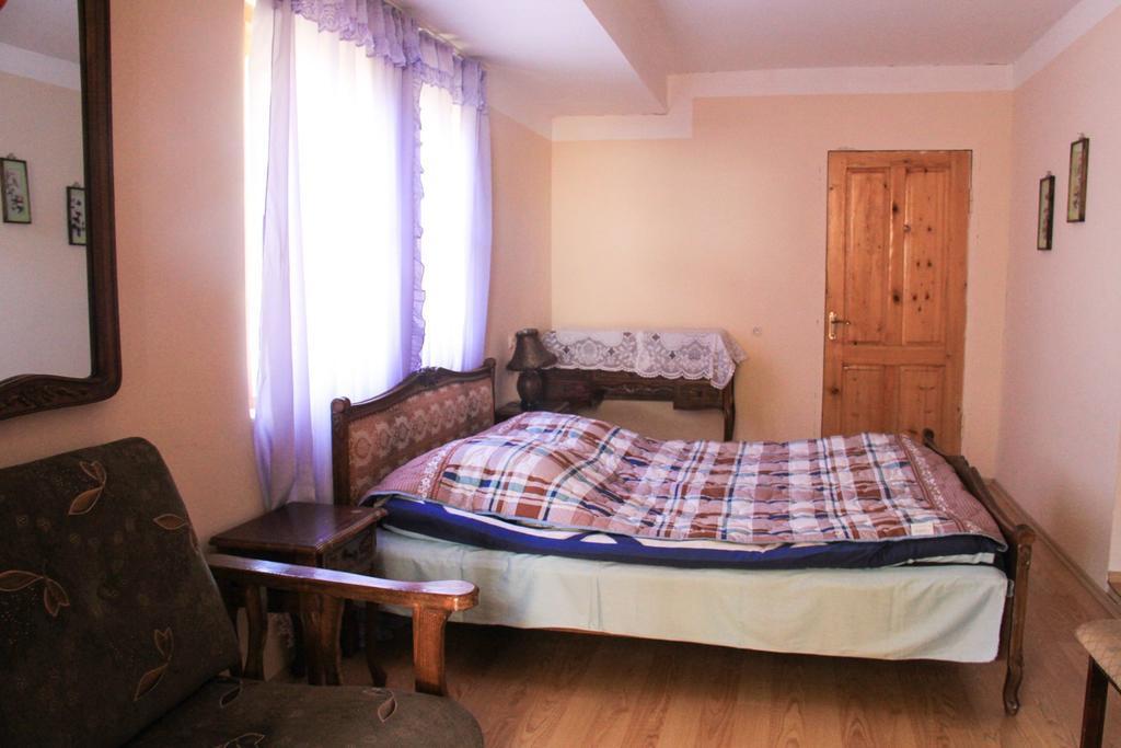 Dodo Japaridze Guesthouse Mestia Phòng bức ảnh