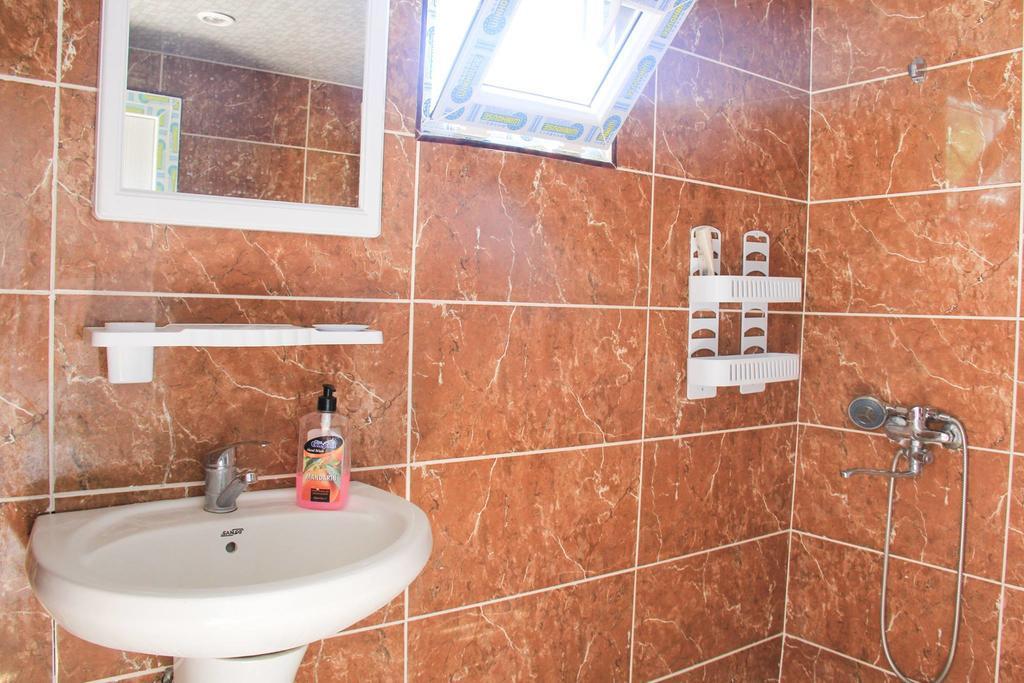 Dodo Japaridze Guesthouse Mestia Ngoại thất bức ảnh